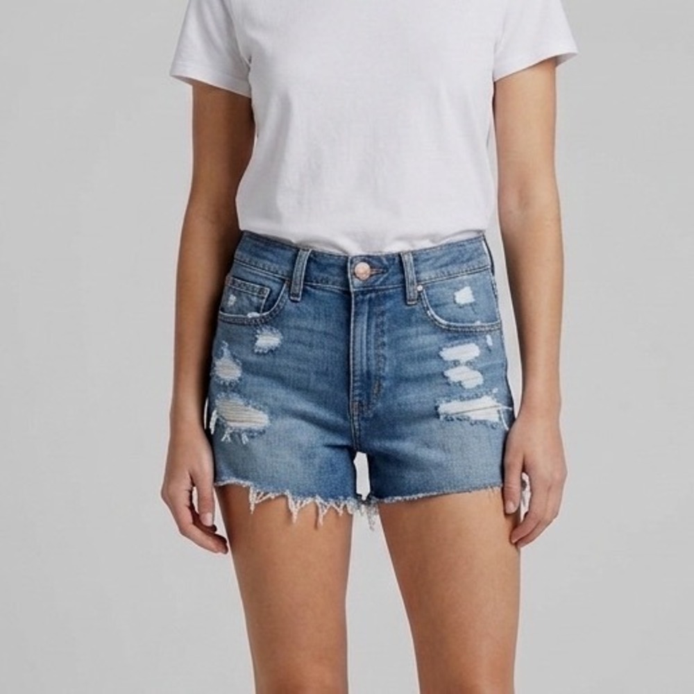 American Eagle Hi-Rise Shortie Distressed Denim Shorts Medium Wash Blue Size 6